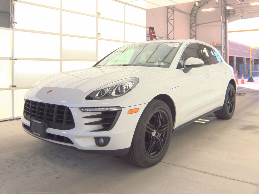 2017 Porsche Macan S photo
