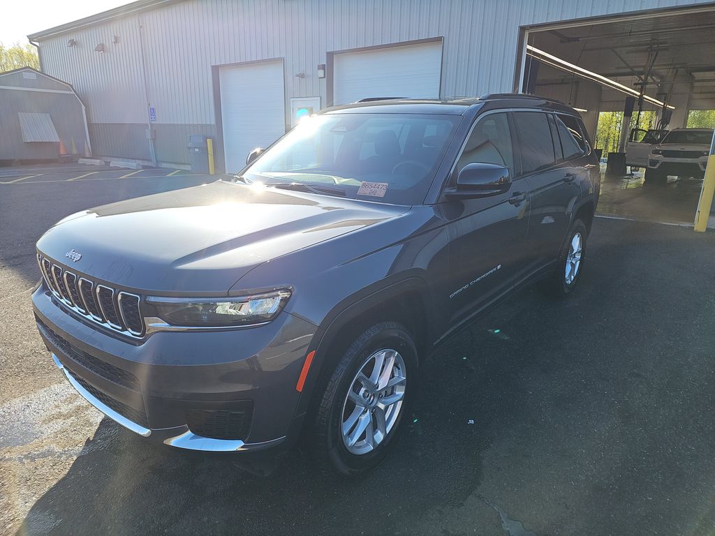2025 Jeep Grand Cherokee Laredo X photo