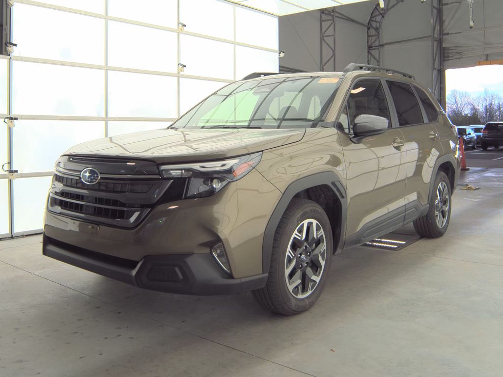 2025 Subaru Forester Premium photo
