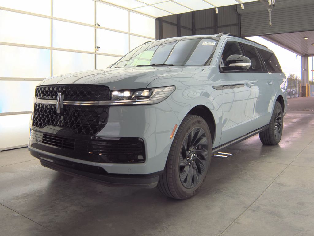 2025 Lincoln Navigator L Reserve photo