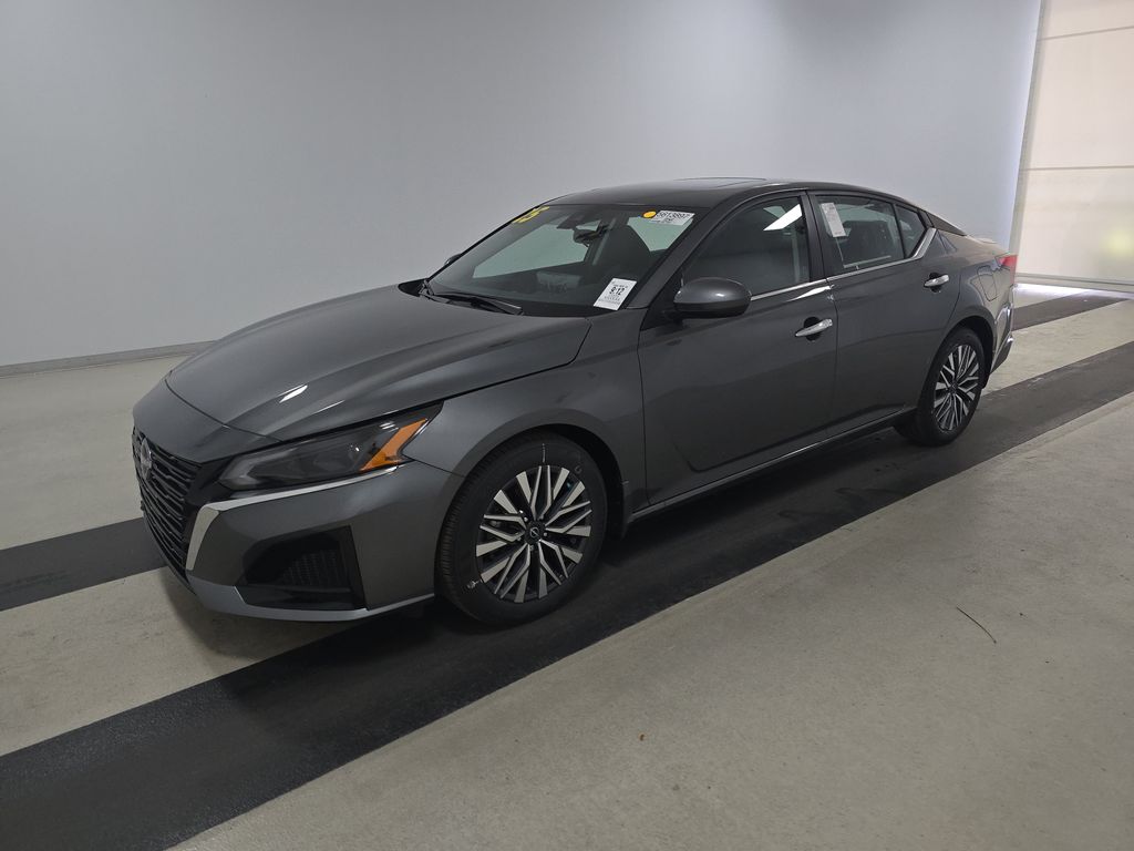 2025 Nissan Altima SV photo