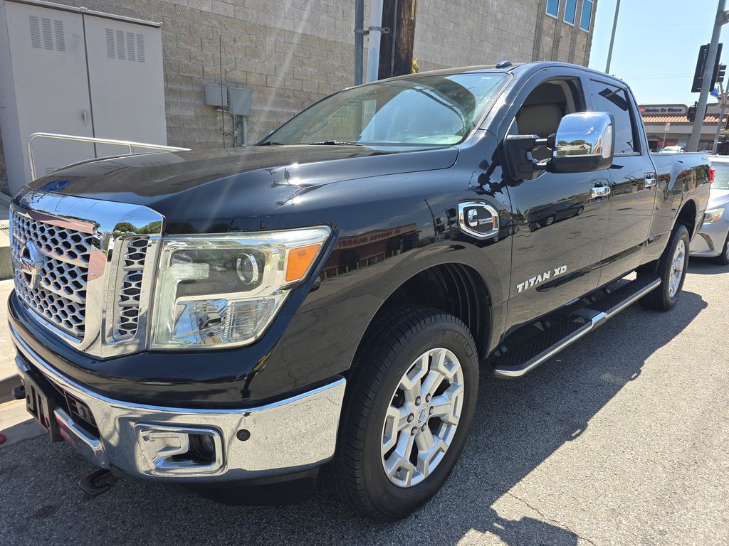 2016 Nissan Titan XD SL photo