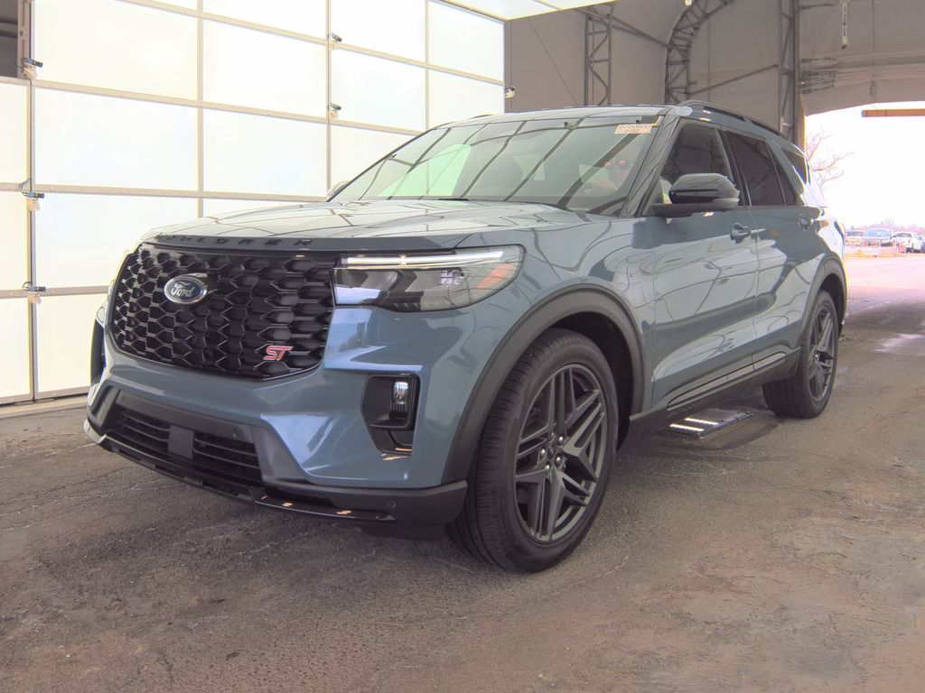 2025 Ford Explorer ST photo