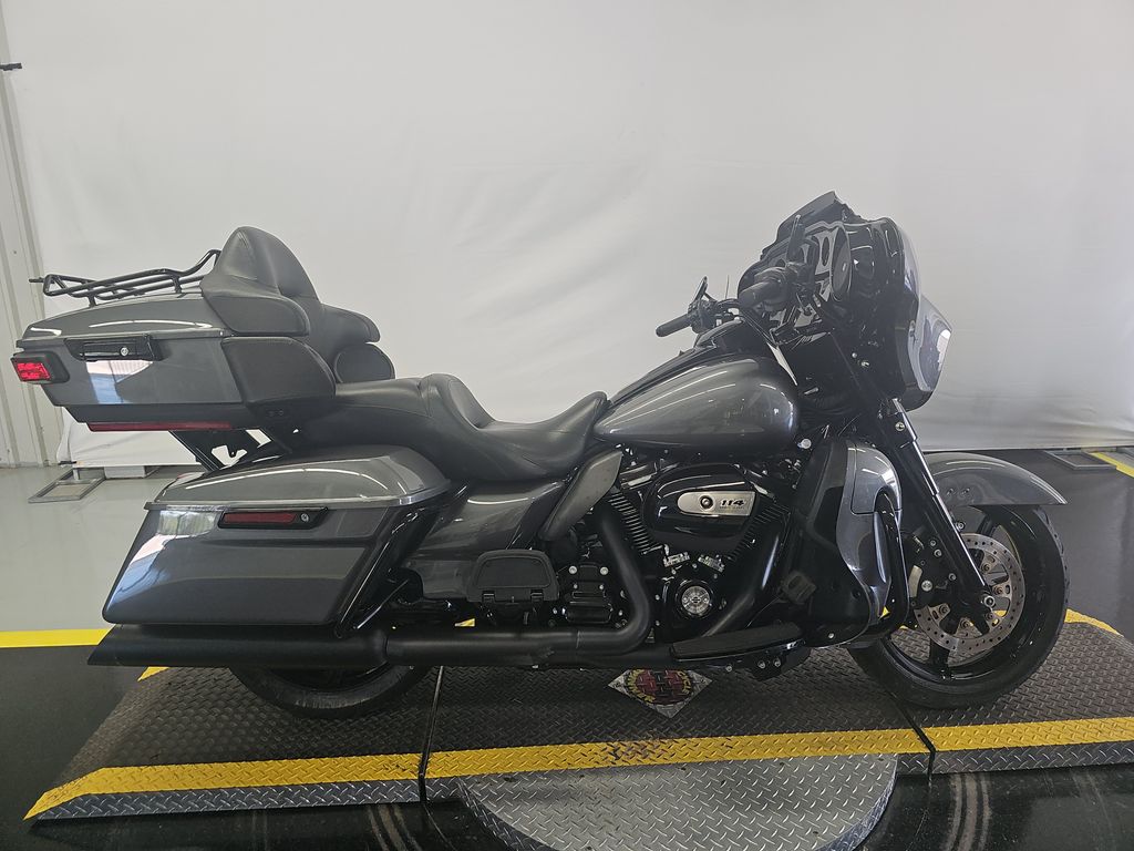 2021 Harley-Davidson Flhtk photo