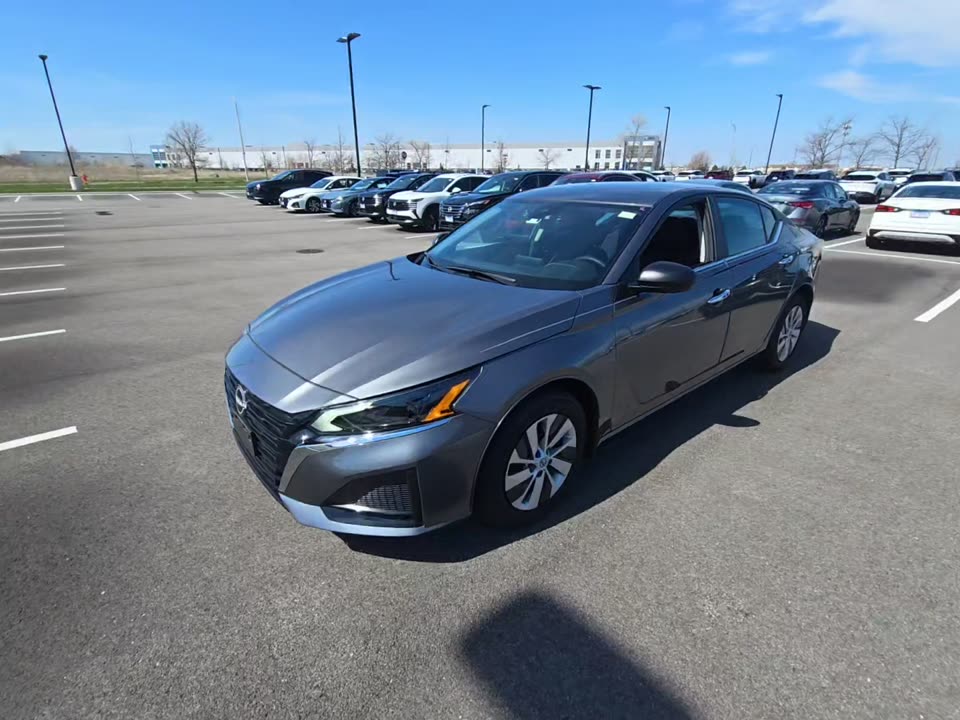 2025 Nissan Altima S photo