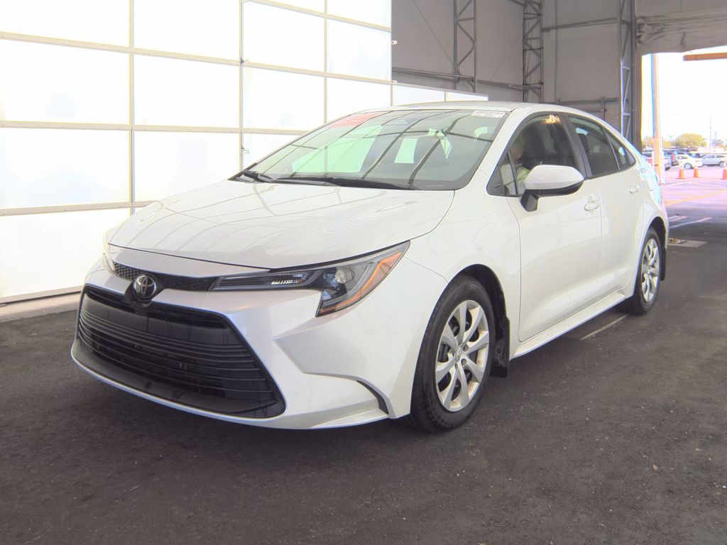 2025 Toyota Corolla LE photo