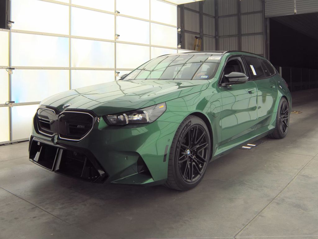 2025 BMW M5 photo