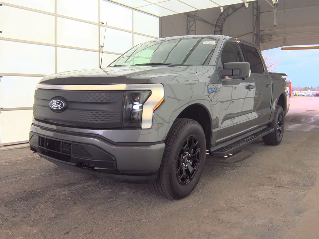 2025 Ford F-150 XLT photo