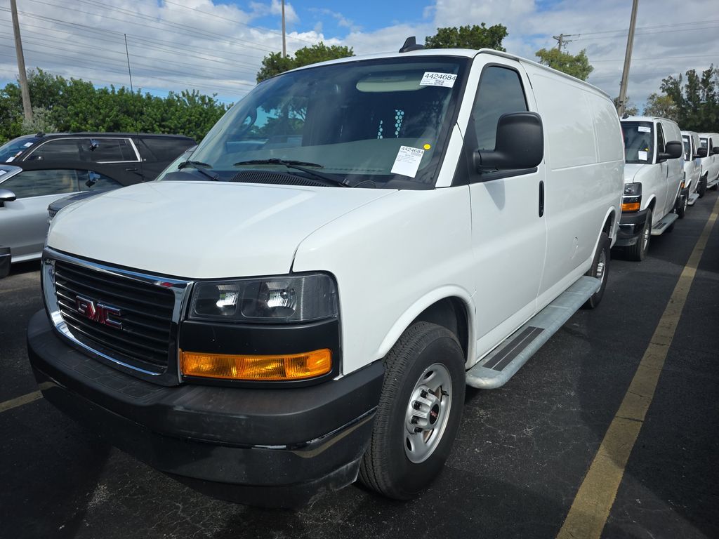 2025 GMC Savana 2500 Base photo