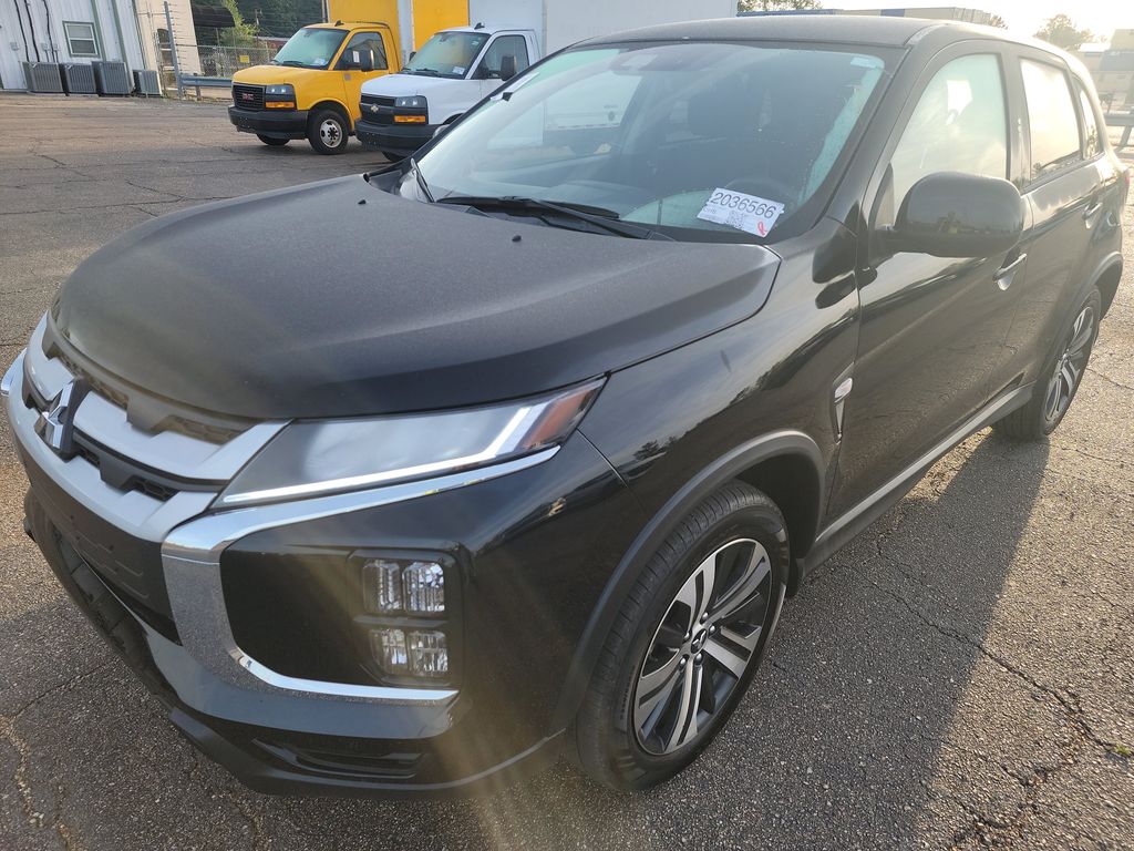 2025 Mitsubishi Outlander SP LE photo