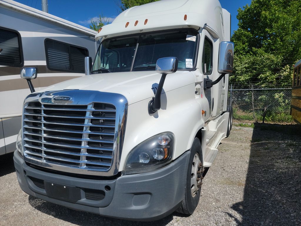 2016 Freightliner Cascadia photo