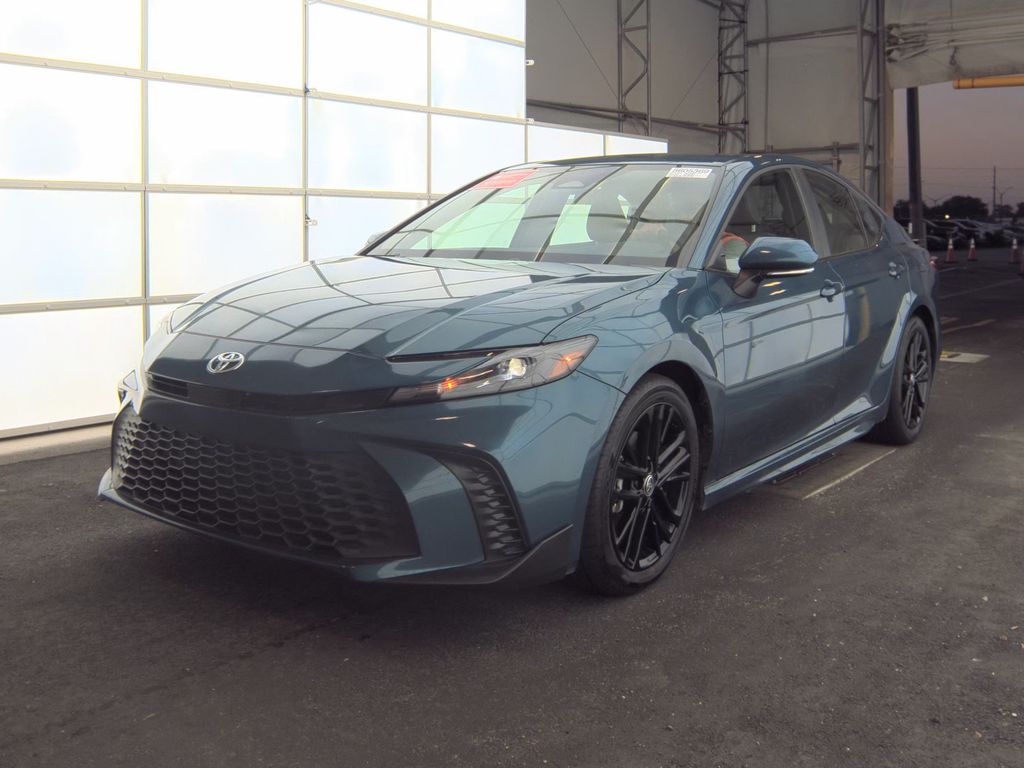 2025 Toyota Camry SE photo