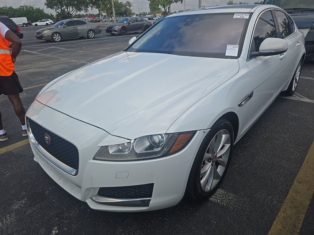 2019 Jaguar XF 25T Prem photo
