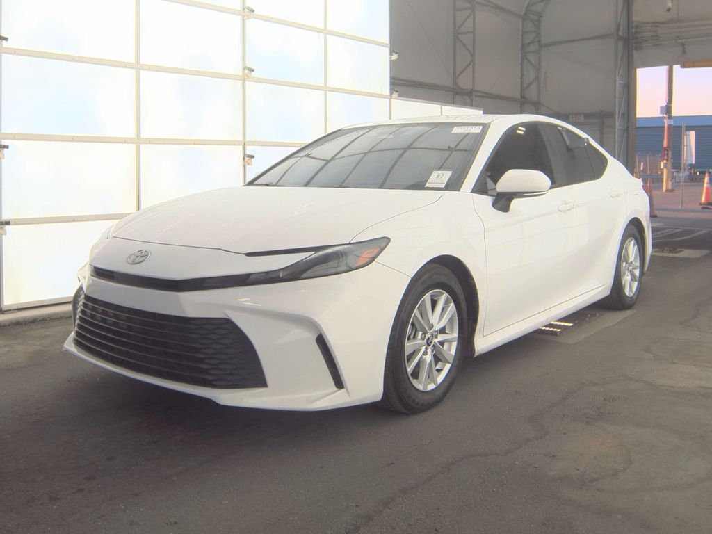 2025 Toyota Camry LE photo