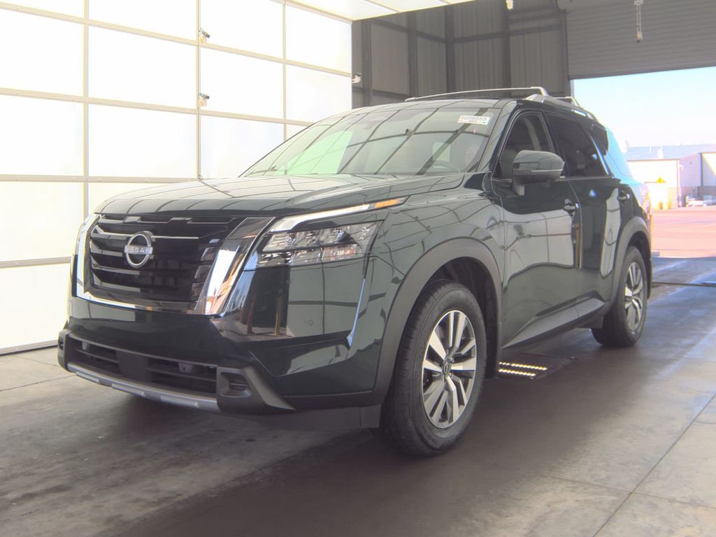2025 Nissan Pathfinder SL photo