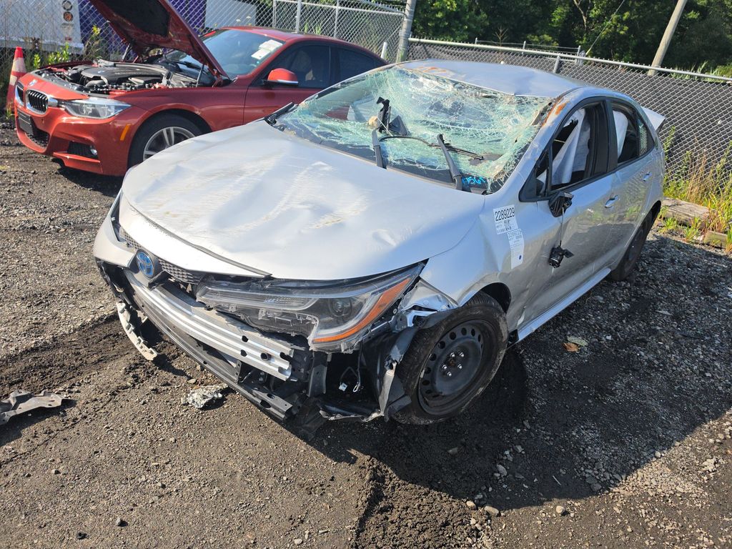 2025 Toyota Corolla Hybrid LE photo