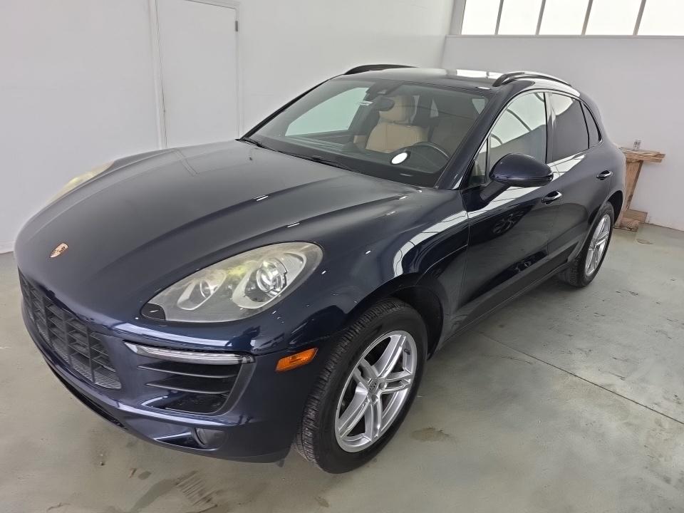 2017 Porsche Macan Base photo