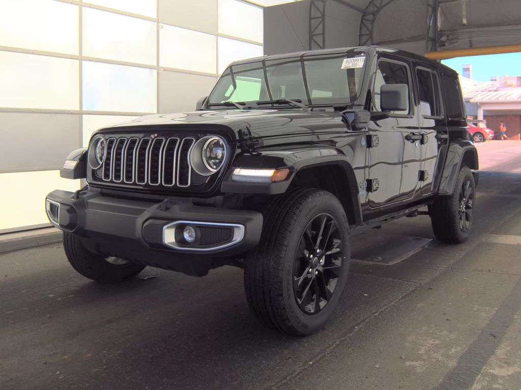 2025 Jeep Wrangler Sahara photo