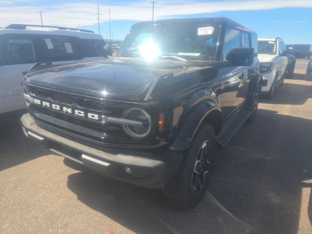 2025 Ford Bronco Outer Bank photo