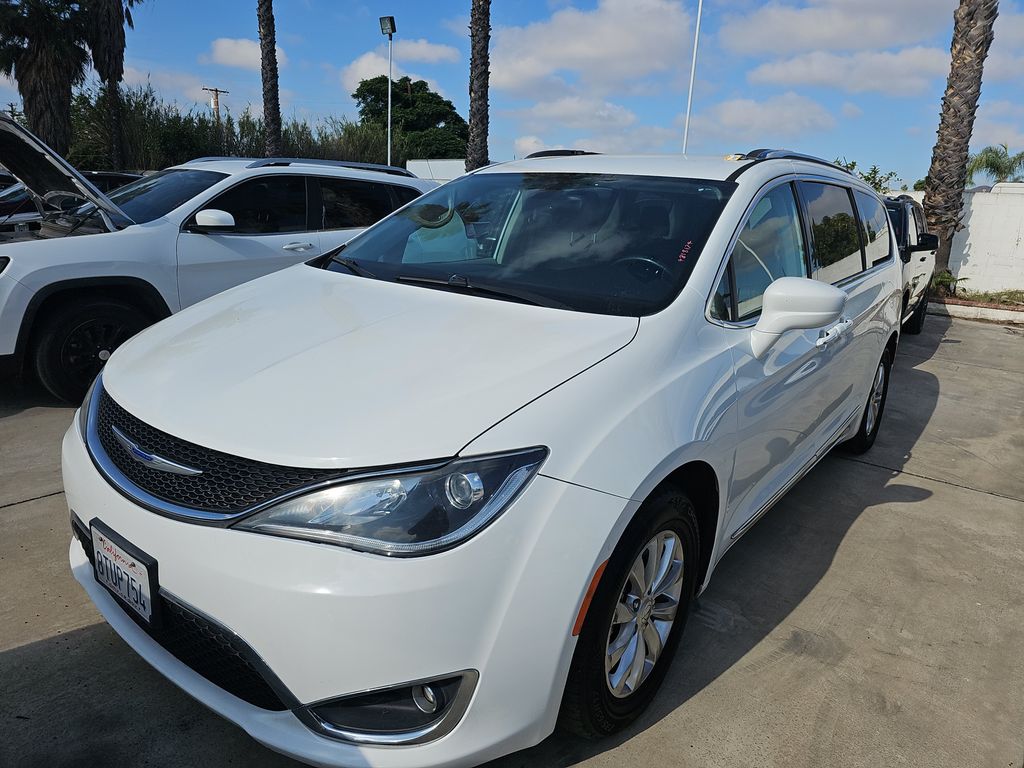 2019 Chrysler Pacifica Touring L photo