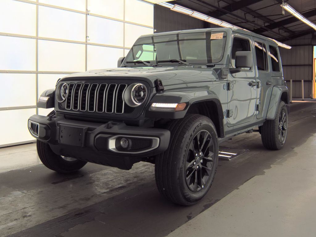 2025 Jeep Wrangler Sahara photo
