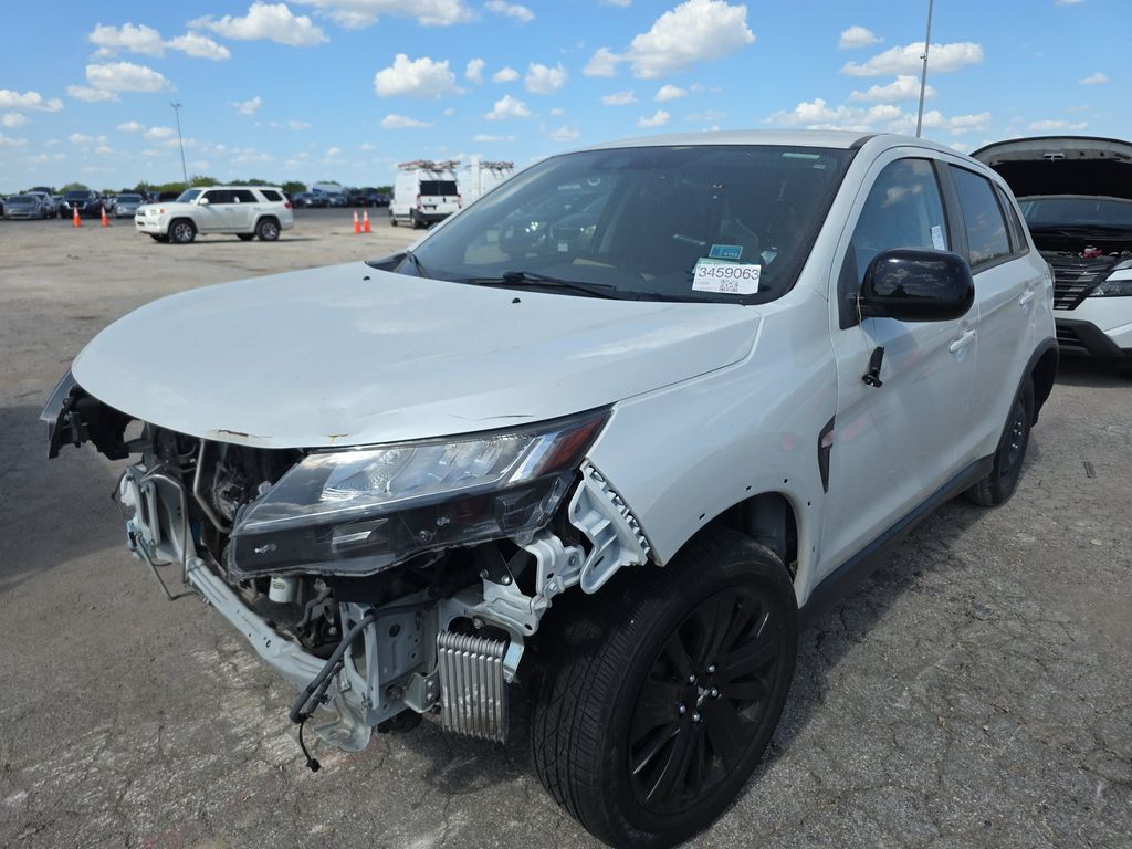 2021 Mitsubishi Outland SPT S photo