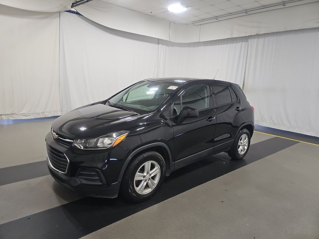 2021 Chevrolet Trax LS photo