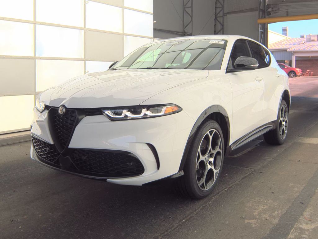 2025 Alfa Romeo Tonale photo