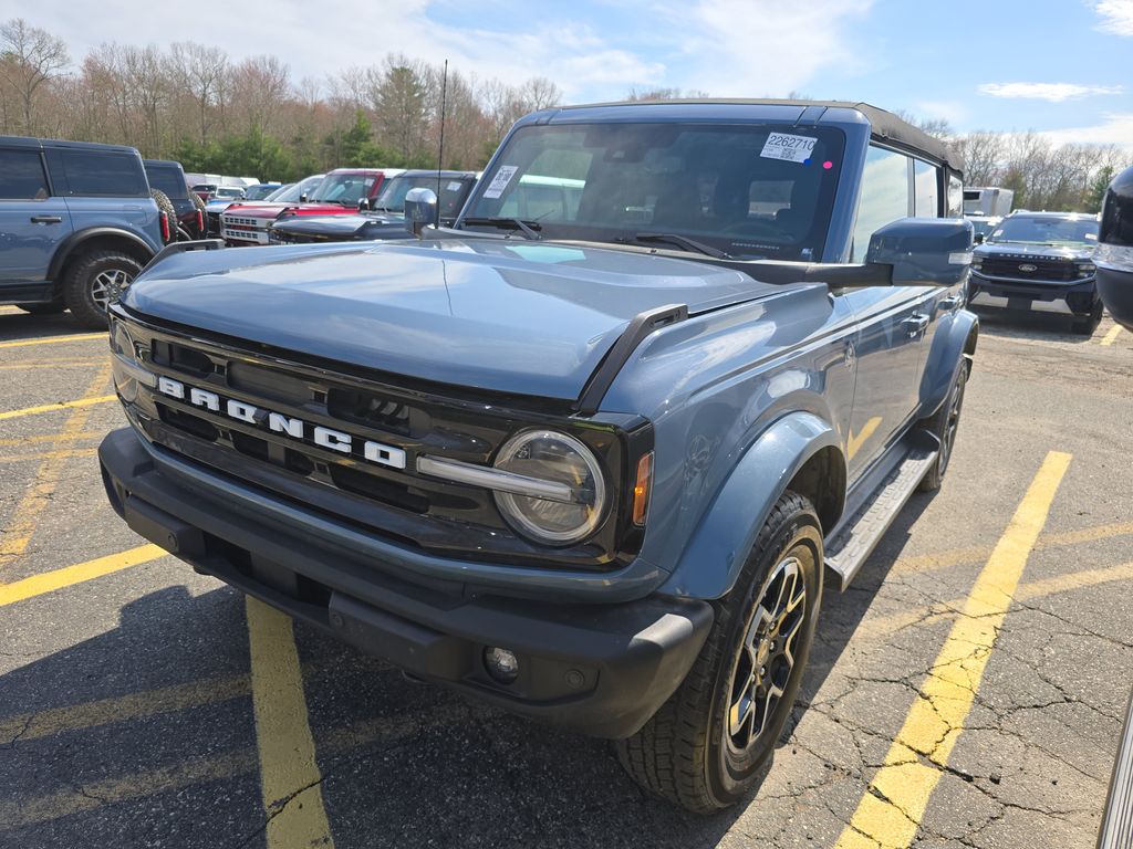 2025 Ford Bronco Outer Bank photo
