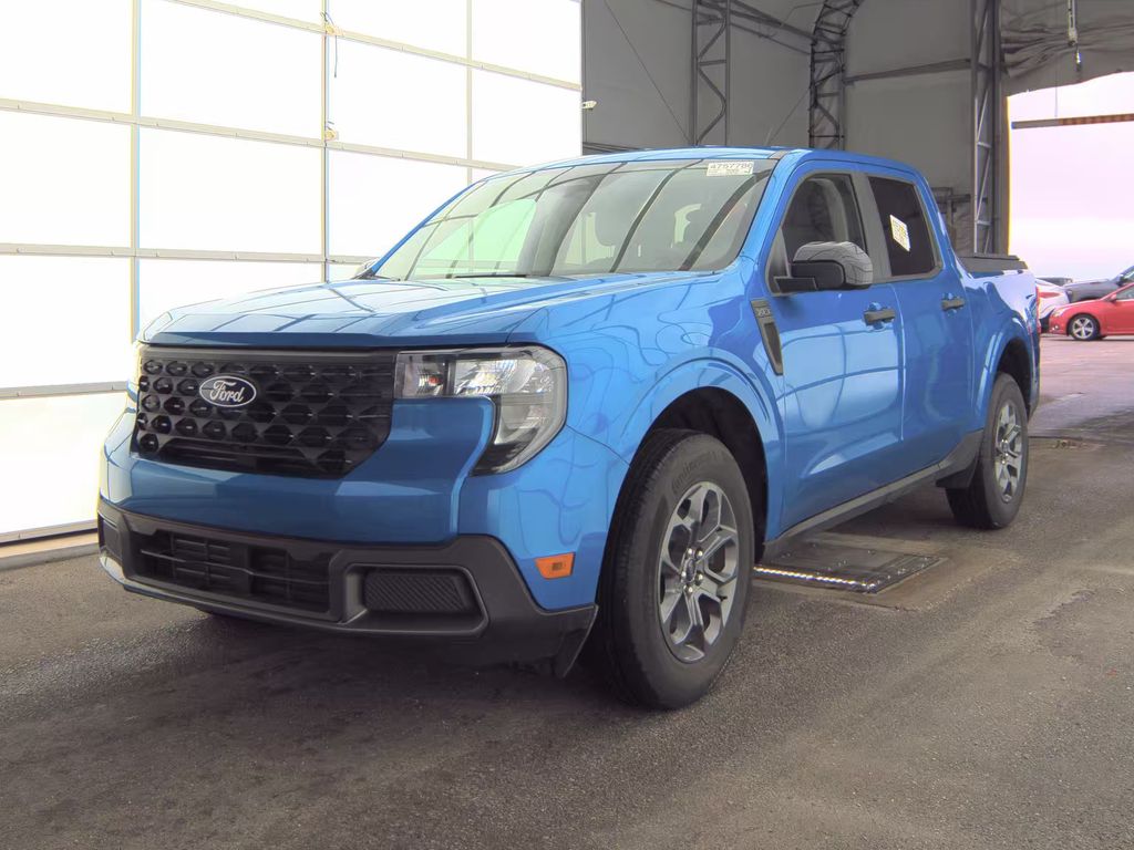 2025 Ford Maverick XLT photo