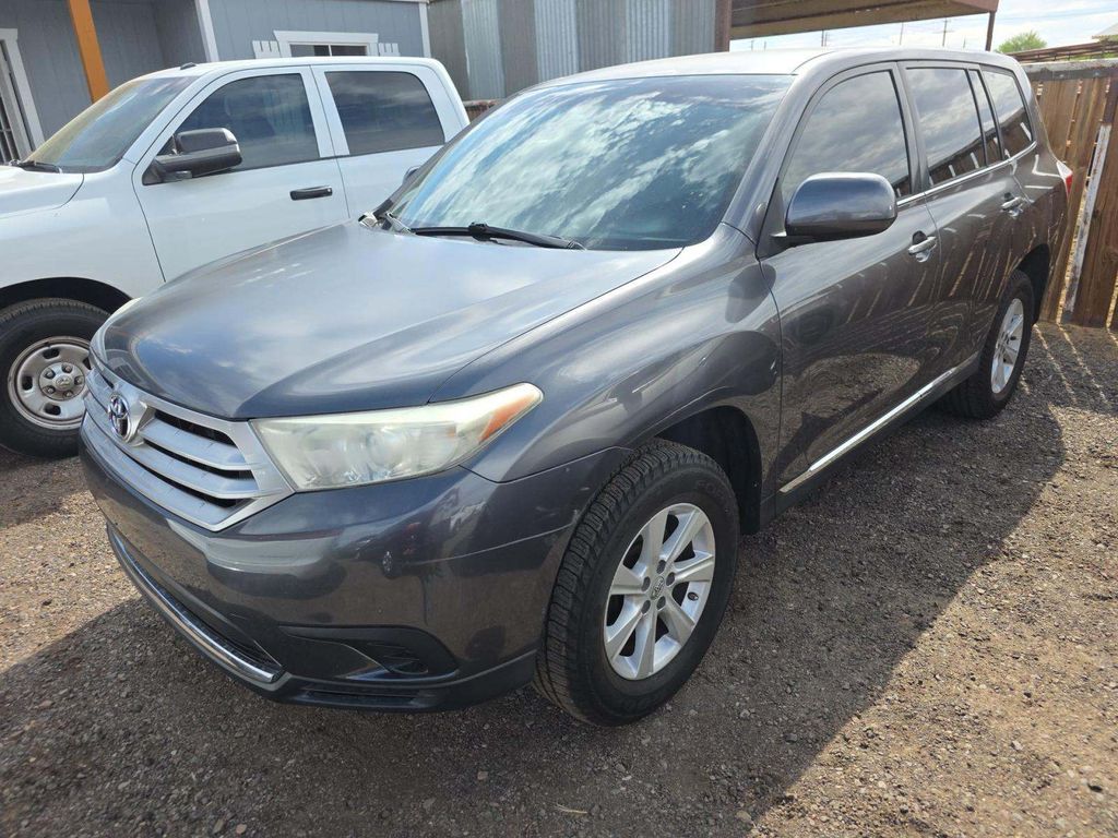 2013 Toyota Highlander photo