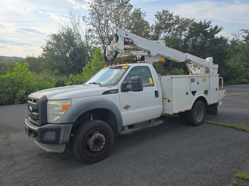2012 Ford F-550 XL photo