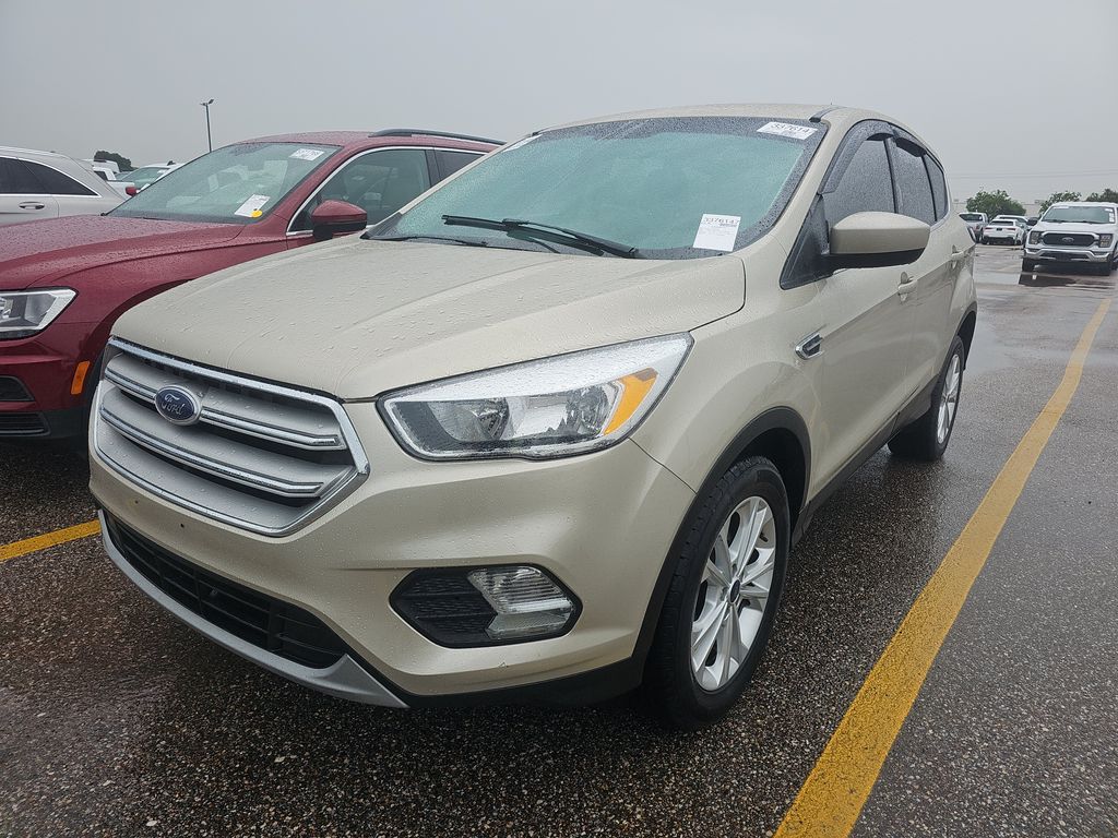 2017 Ford Escape SE photo