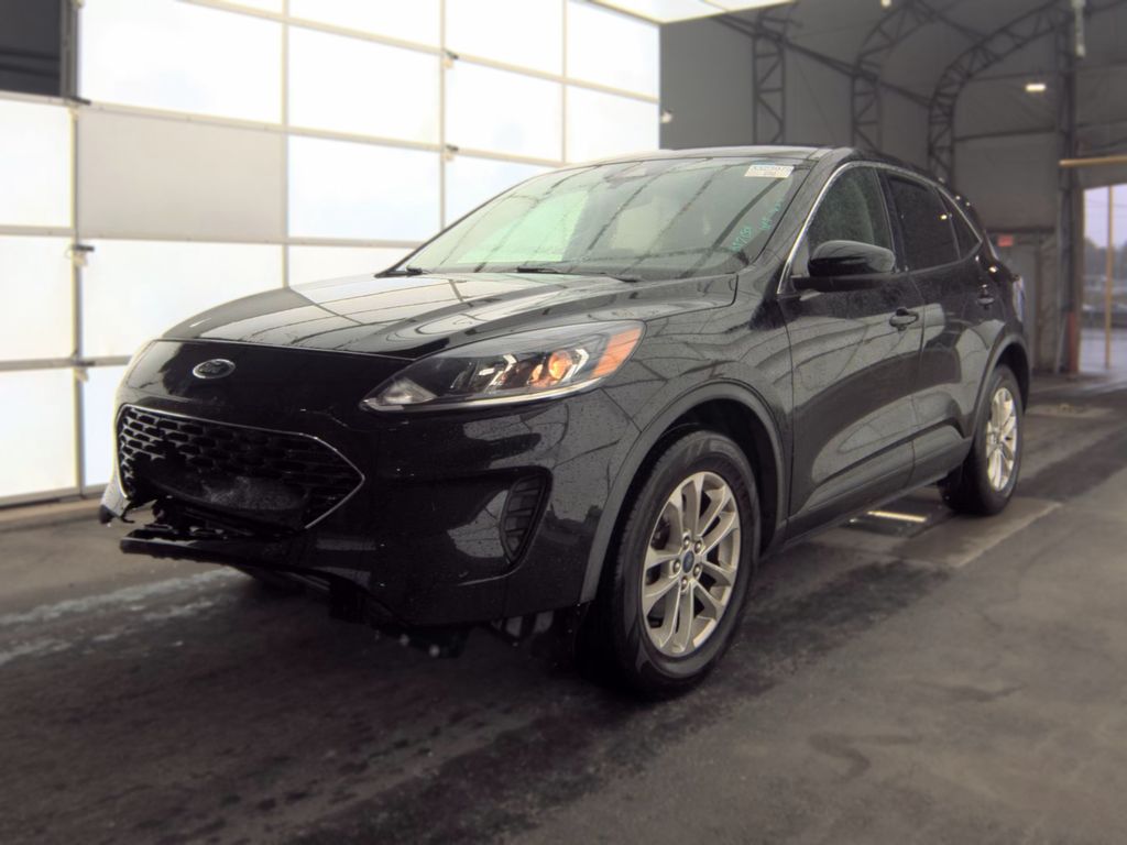 2021 Ford Escape SE photo