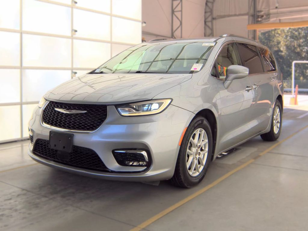 2021 Chrysler Pacifica Touring L photo