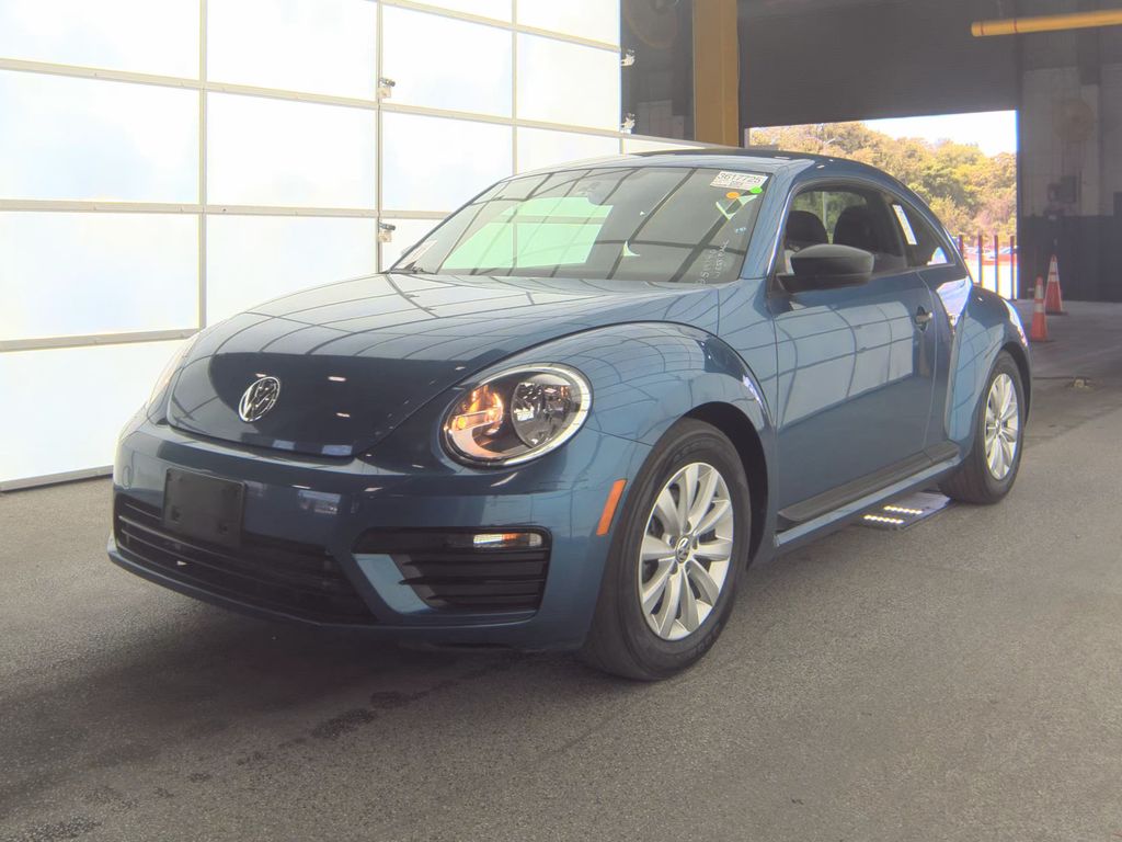 2018 Volkswagen Beetle S photo