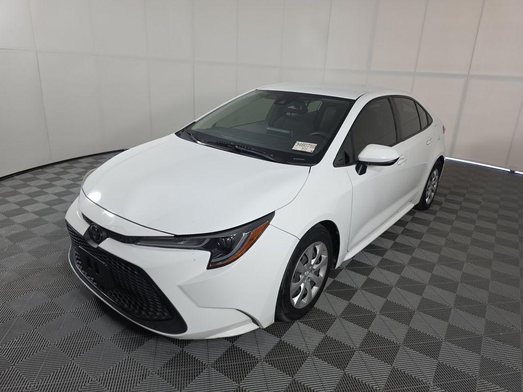 2021 Toyota Corolla LE photo