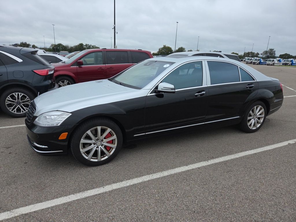 2013 Mercedes-Benz S-Class S 350 Bluetec photo