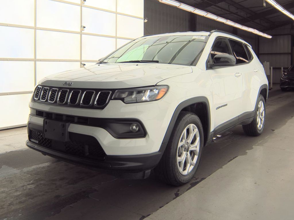 2025 Jeep Compass Latitude photo