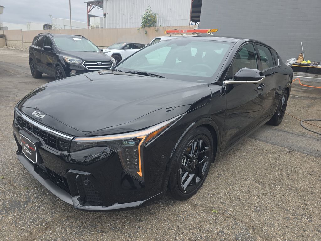 2025 Kia K4 GT-Line photo