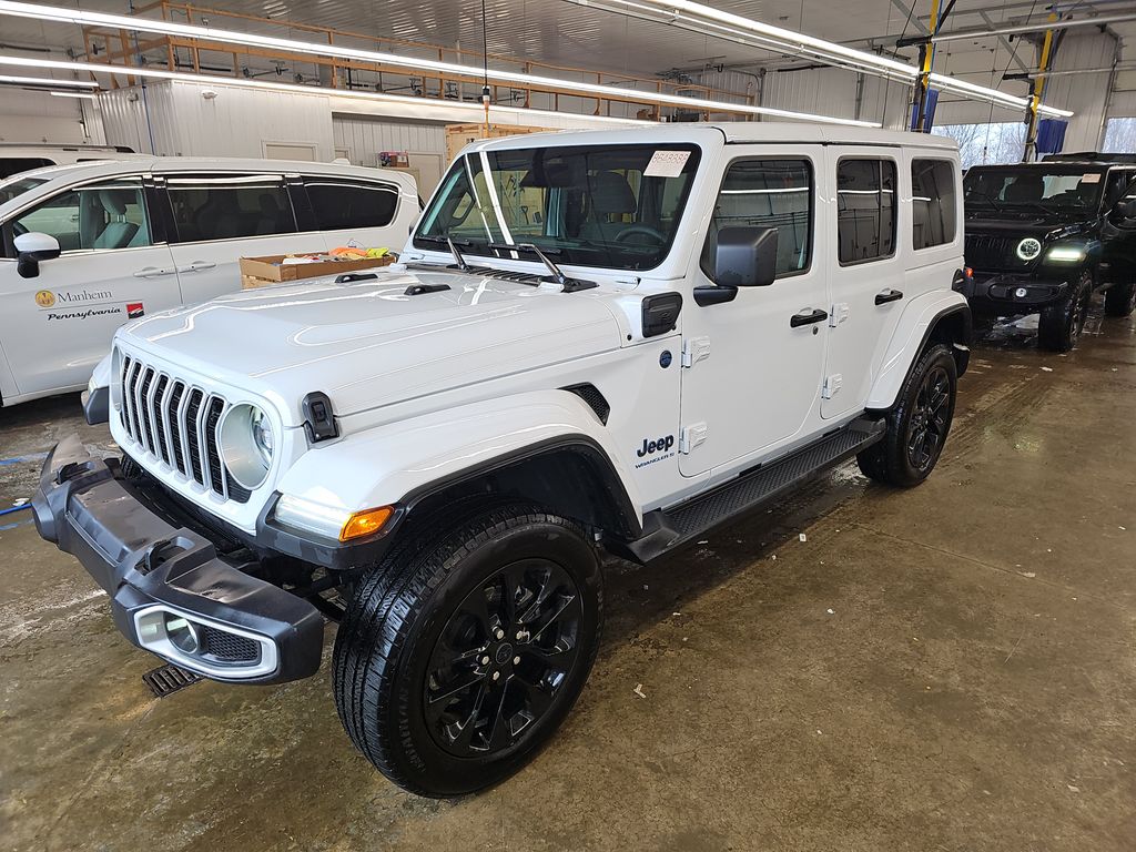 2025 Jeep Wrangler Sahara photo