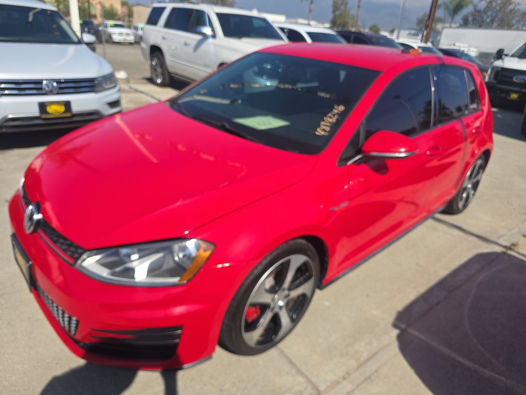 2016 Volkswagen Golf S photo