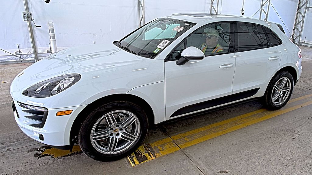 2017 Porsche Macan S photo