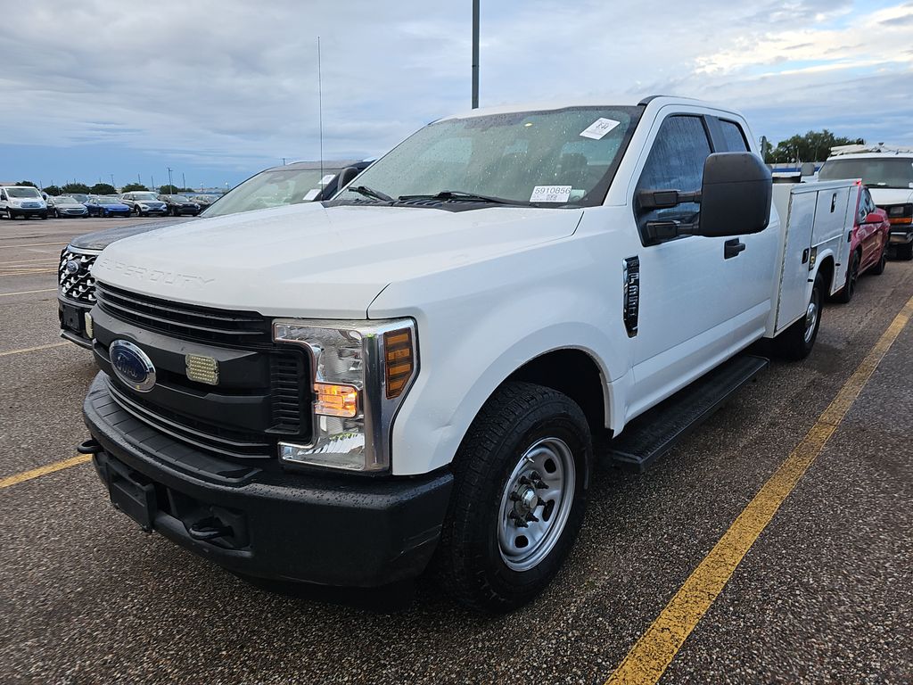 2019 Ford F-350 XL photo