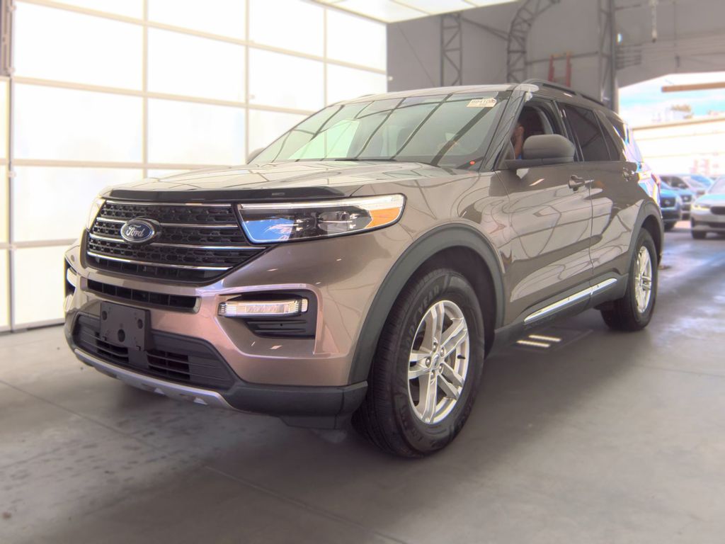 2021 Ford Explorer XLT photo