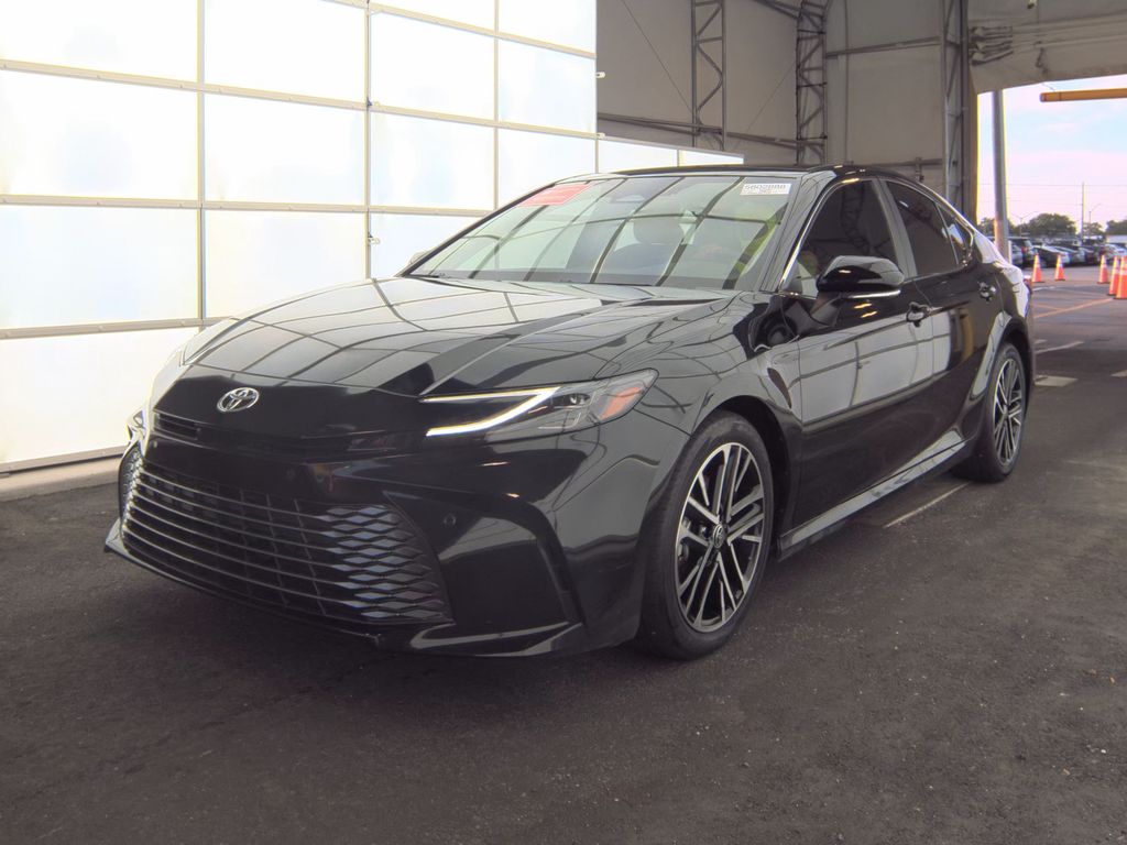 2025 Toyota Camry XLE photo