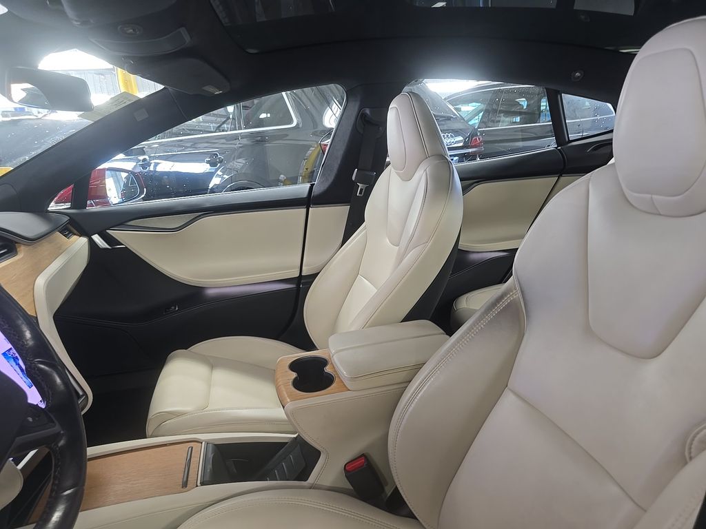 2021 Tesla Model S Long Range photo
