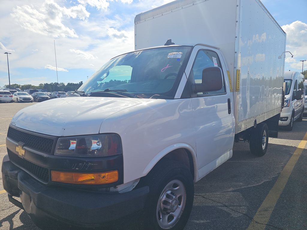 2021 Chevrolet G3500 Cutawy photo