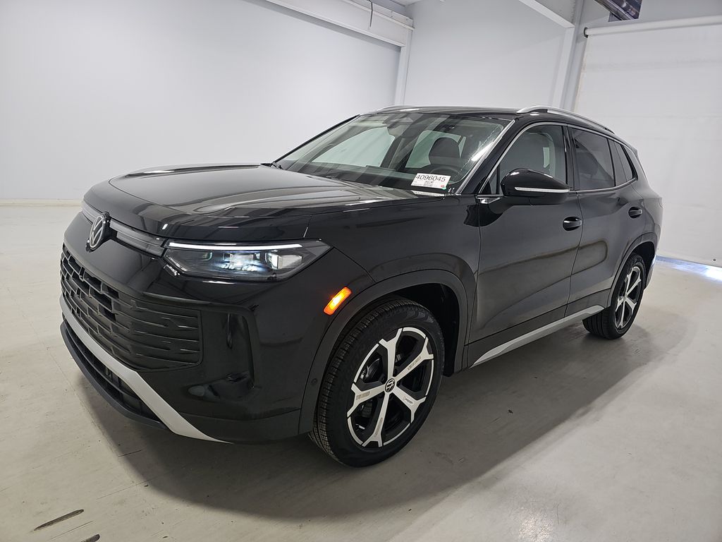 2025 Volkswagen Tiguan SE photo