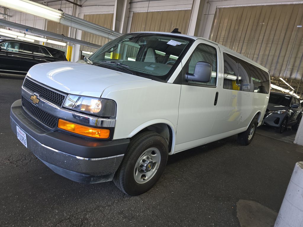 2025 Chevrolet 3500 LT photo